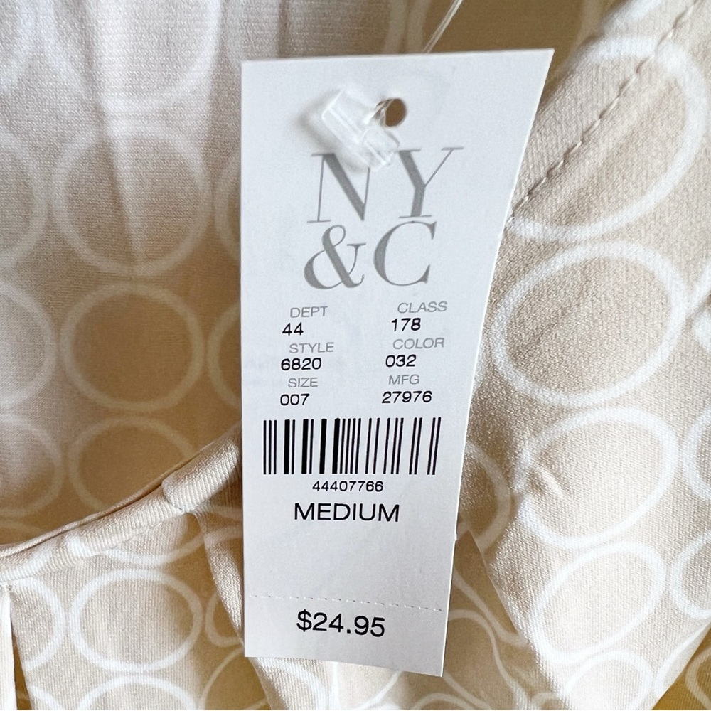 New York & Company- Tan and White Sleeveless Geometric Shell Top (NWT) - Picture 3 of 4